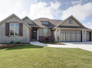 5920 S Belgravia Ave, Springfield, MO 65804