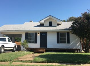 929 2nd St, Graham, TX 76450