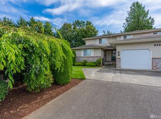 515 Main Pl APT B, Lynden, WA 98264