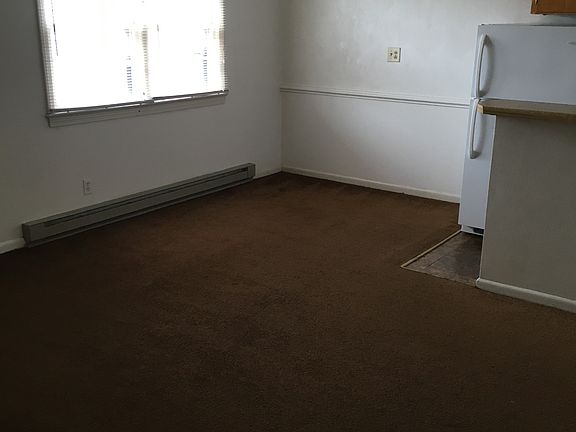 4th image of 148 W Balview Ave