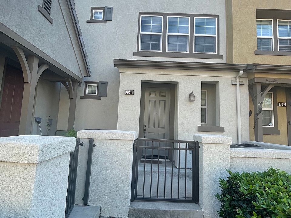 1st image of 7049 Roseville St