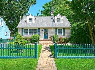 18 Harley Ave, East Northport, NY 11731