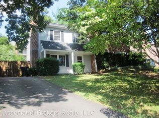 66 Court Pl, Charlottesville, VA