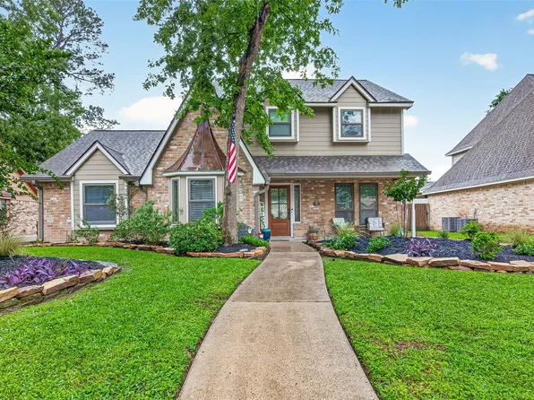 37 Windsor Dr, Conroe, TX 77304