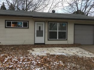 1909 SE Lott St, Topeka, KS 66605