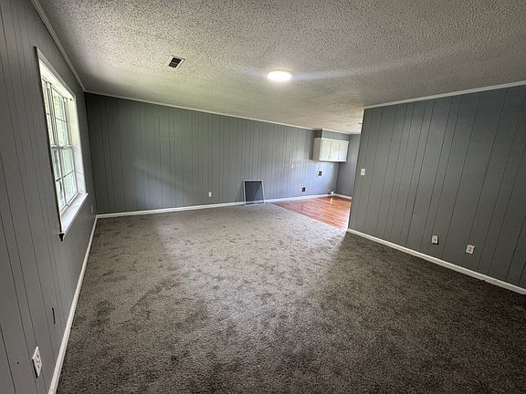 2nd image of 214 N College St