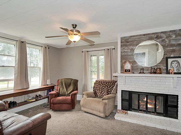 5th image of 8 Bristol Ridge Rd