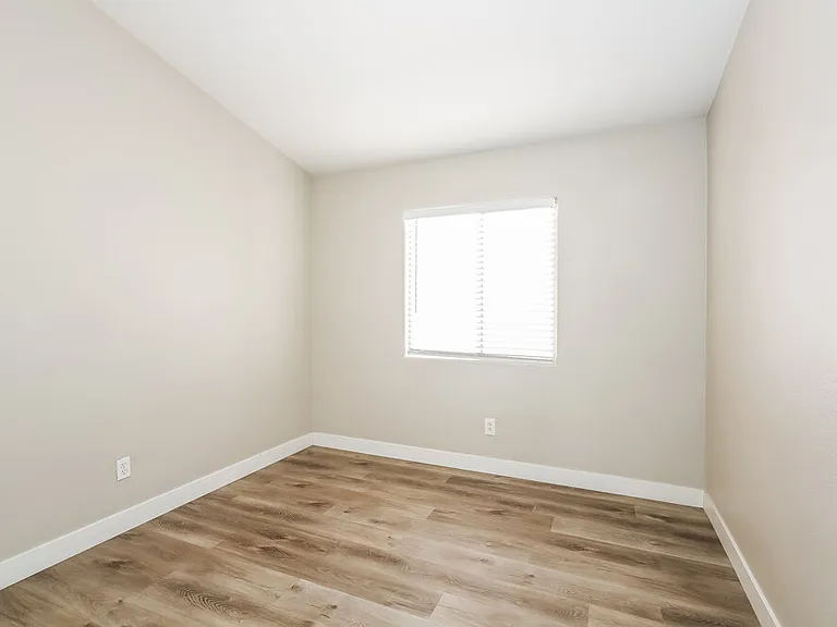516 Shallow Mist Ct — Photo 14
