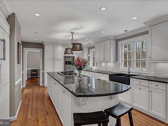 2nd image of 10228 Wendover Dr