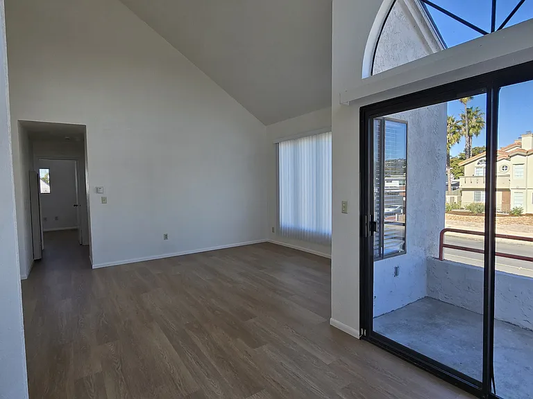 2053 Garnet Ave #1 — Photo 7