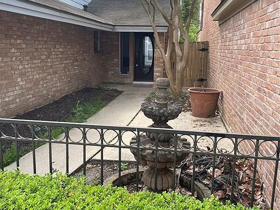 2nd image of 4621 Cashel Glen Dr