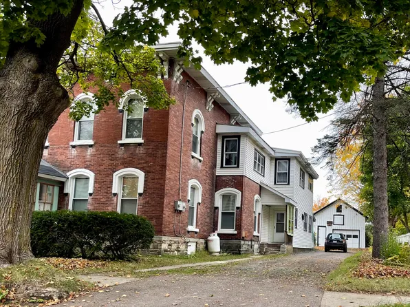 18 Clay St, Malone, NY 12953