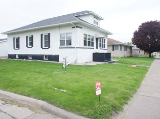 54 N Mitchell St, Preston, IA 52069