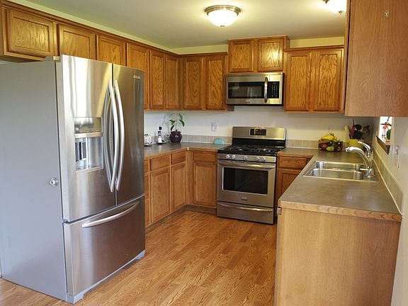 2nd image of 1410 Portobello Ave