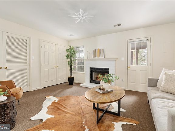 3rd image of 6272 Clay Pipe Ct
