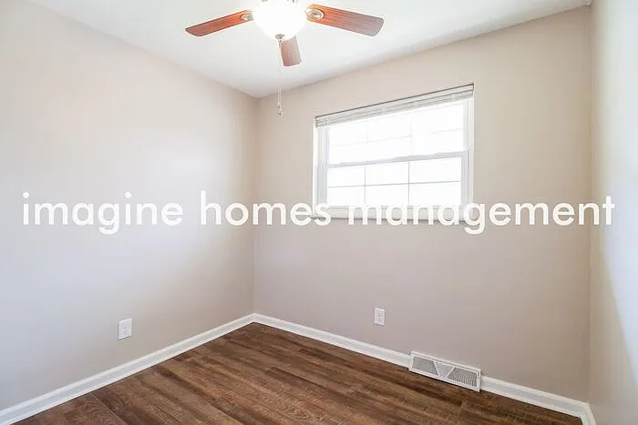 1482 Verdale Dr — Photo 11