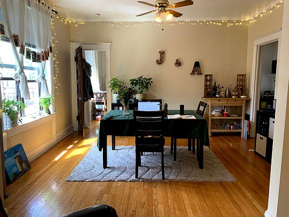3rd image of 2208 W Berteau Ave APT 2