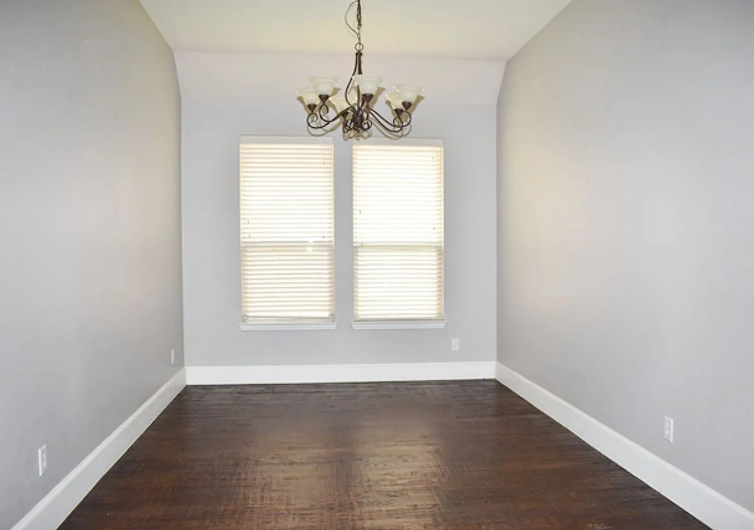 Available Now - Beautiful McKinney Home In Frisco Isd | Hardwood Floors, Stone Fireplace & Commun... — Photo 4