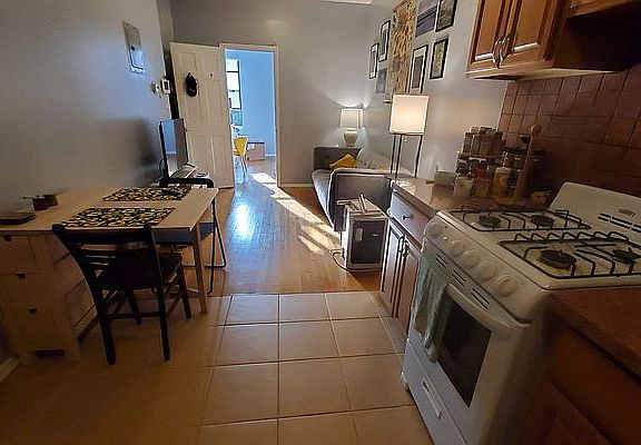 2nd image of 528 6th Ave #2B