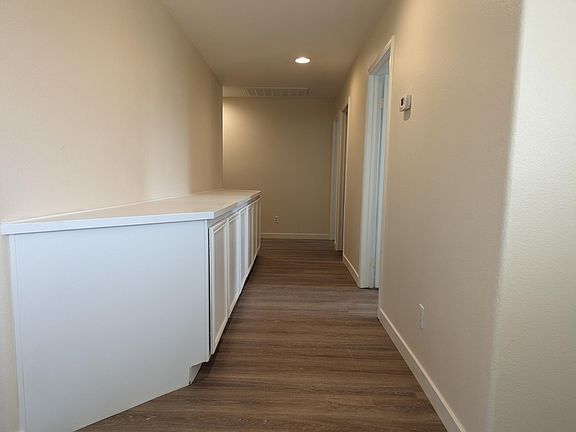 3rd image of 9037 Guadalupe Ave