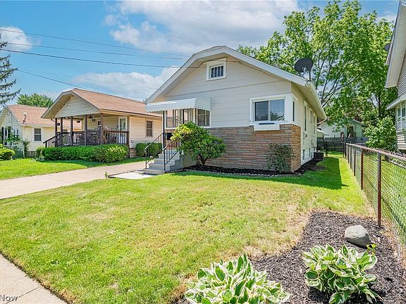 3rd image of 844 Wyley Ave