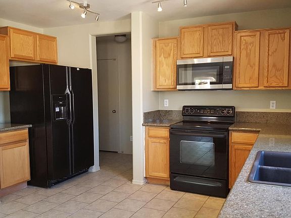 4th image of 43335 W Maricopa Ave