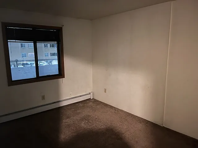 1541 W Tudor Rd — Photo 3