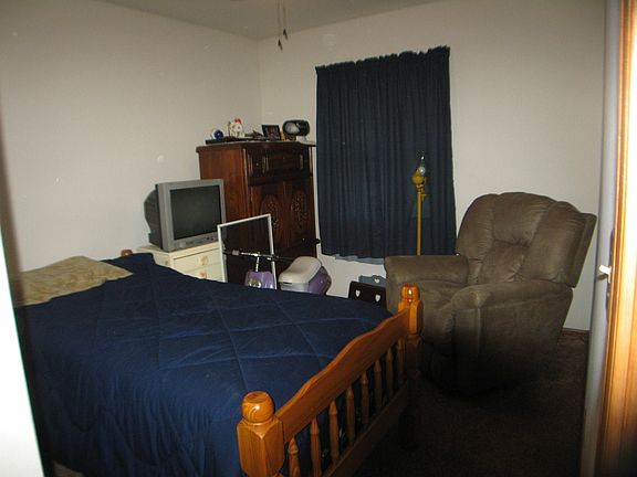 4th image of 5230 Englewood Dr