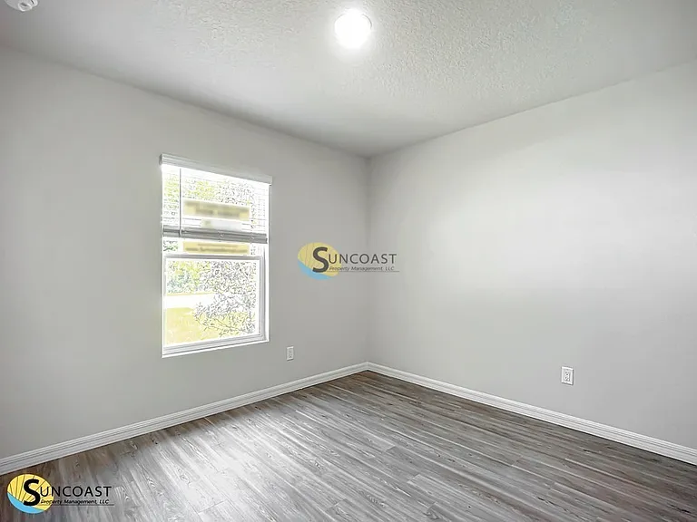 92 Buttonworth Dr #B — Photo 11
