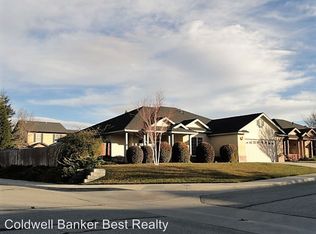 1300 Tara Ct, Tehachapi, CA 93561