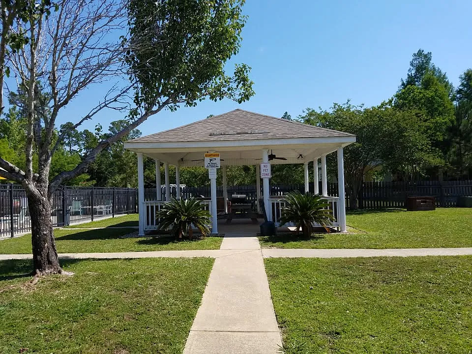 2 bed, 1.5 bath, 918 sqft, $1,150 — Photo 4