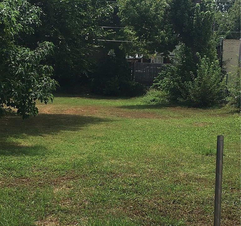 1st image of 1016 W Eubanks