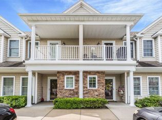 20 Della Dr, West Babylon, NY 11704