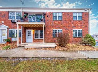 4 Colonial Rd APT 100, Beacon, NY 12508