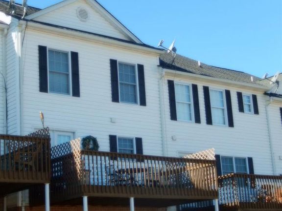 3rd image of 211 Margate Dr