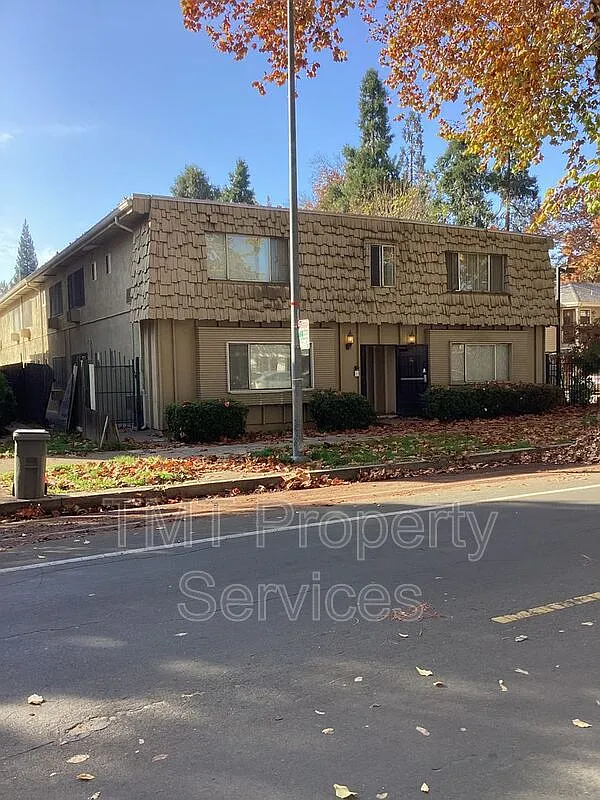 Studio, 1.0 bath, 500 sqft, $1,000 — Photo 1