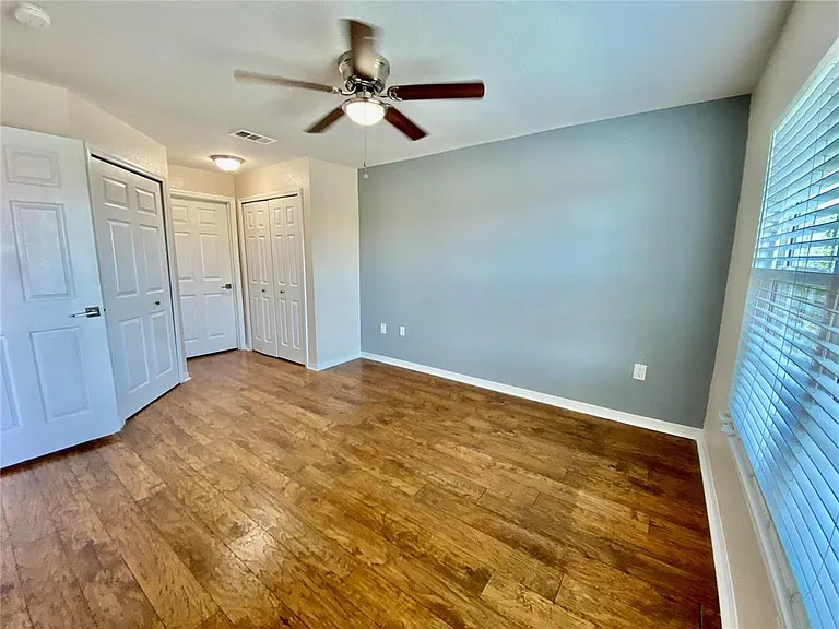5467 Vineland Rd #6301 — Photo 32