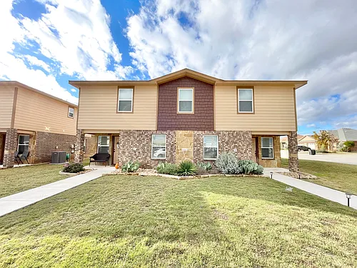 6701 University Village Way Photo 1