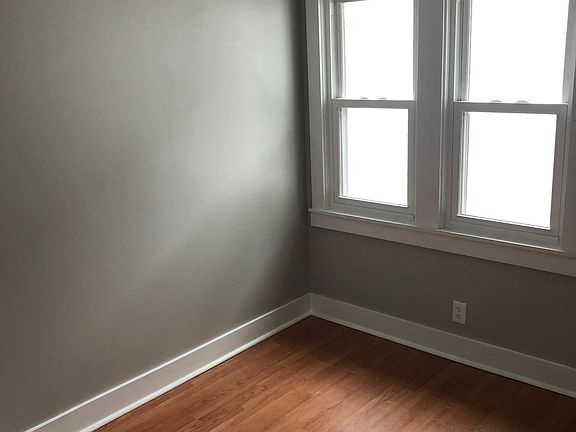 5th image of 7565 Drexel Dr