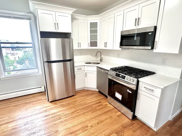 5 Buckley Ave, Jamaica Plain, MA