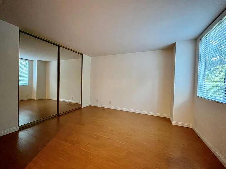 10747 Wilshire Blvd #507 — Photo 5