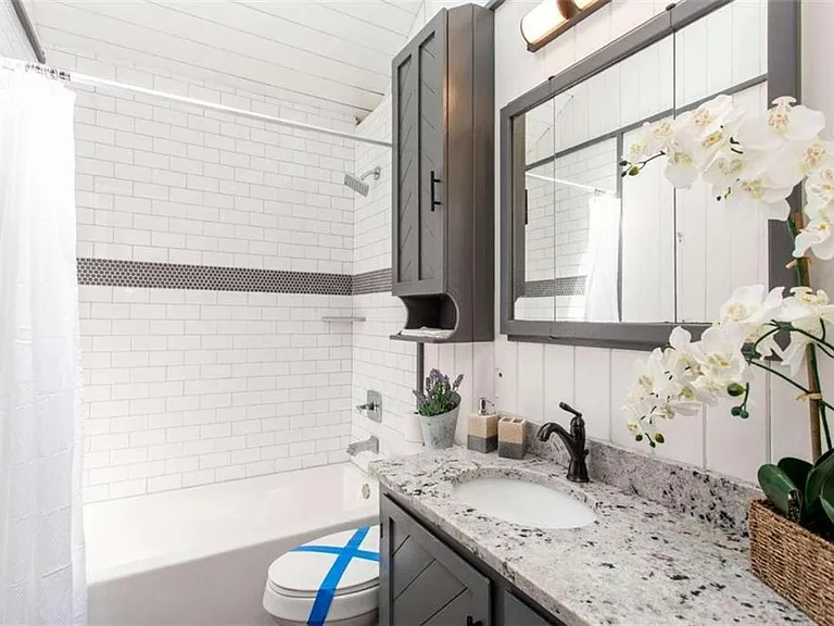 517 Hascall Rd NW — Photo 12