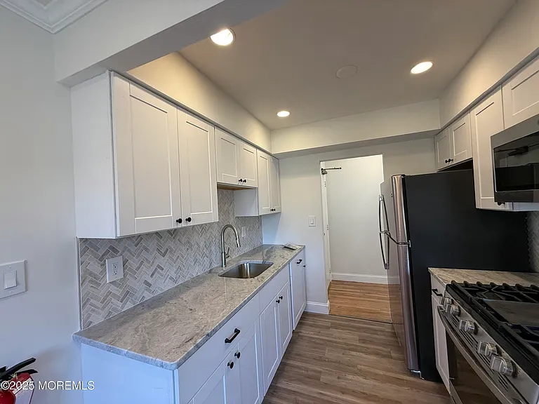 58 Stonehurst Blvd #D — Photo 8