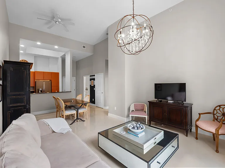 701 S Olive Ave #218 — Photo 13