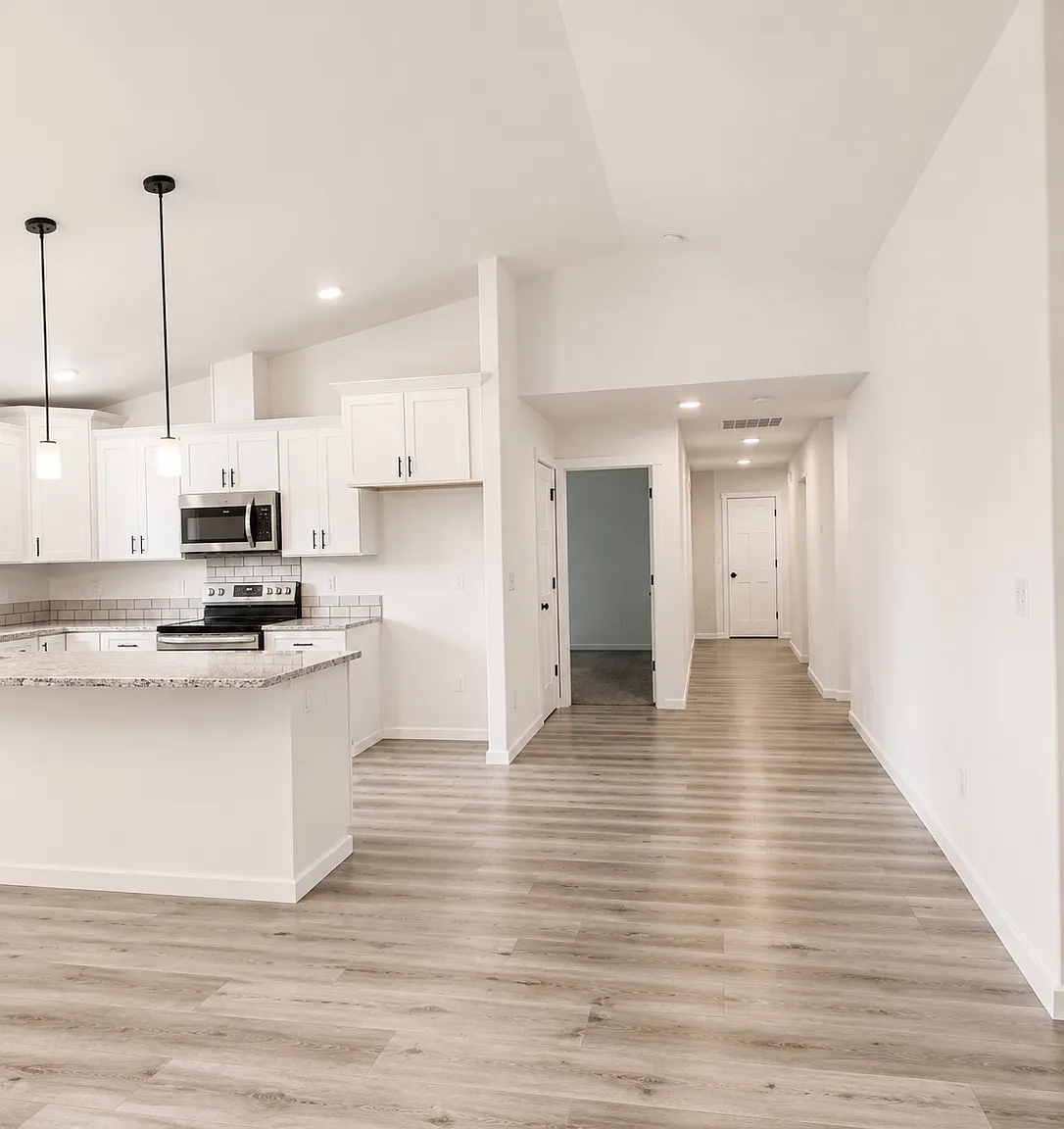 3 bed, 1737 sqft, $2,850 — Photo 2