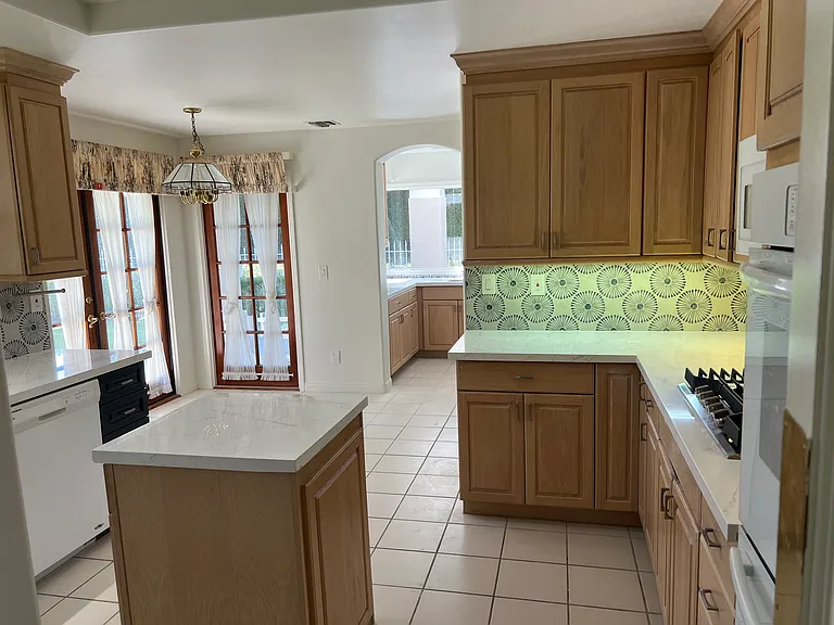 41 Hillcrest Mdws — Photo 21