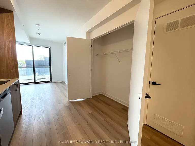758 Dovercourt Rd #401 — Photo 13