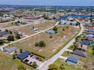 607 SW 4th St, Cape Coral, FL 33991
