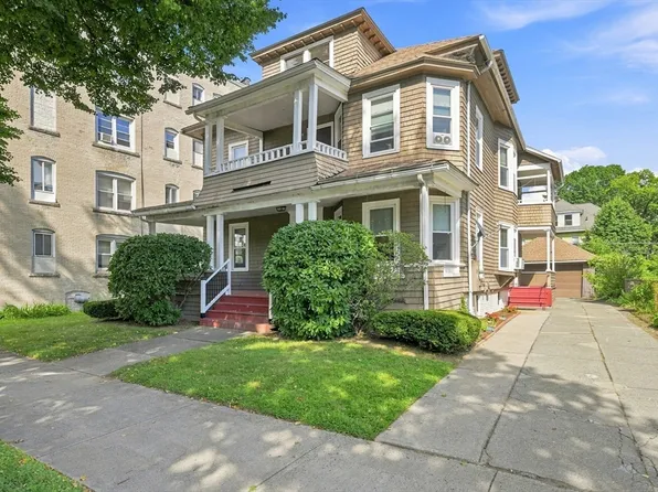 33 Kenwood Ter, Springfield, MA 01108