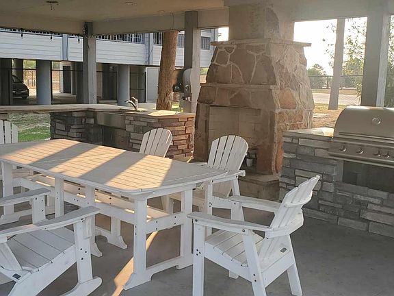 4th image of 560 Pleasure Island Blvd Unit 214